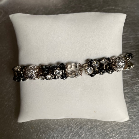 Gorgeous Stretch Bracelet, Beaded. NWOT - Picture 8 of 13